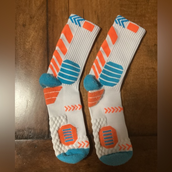 Compression Training Socks, Fits women sizes 7-12 - Picture 2 of 2